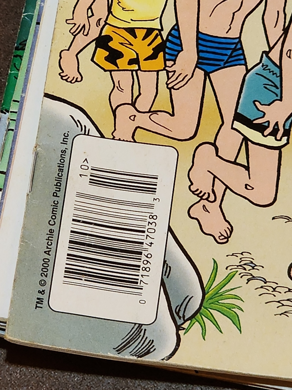 Archie Comics Cheryl Blossom Beach Cover - Red & Yellow Comic Book - Picture 3 of 4